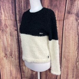 DKNY long sleeve fuzzy crew neck sweater women’s juniors size L DKNY